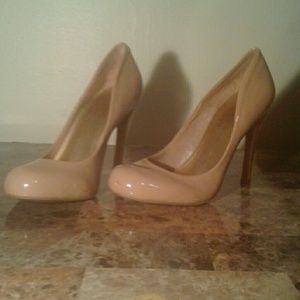 Jessica Simpson (Calie)